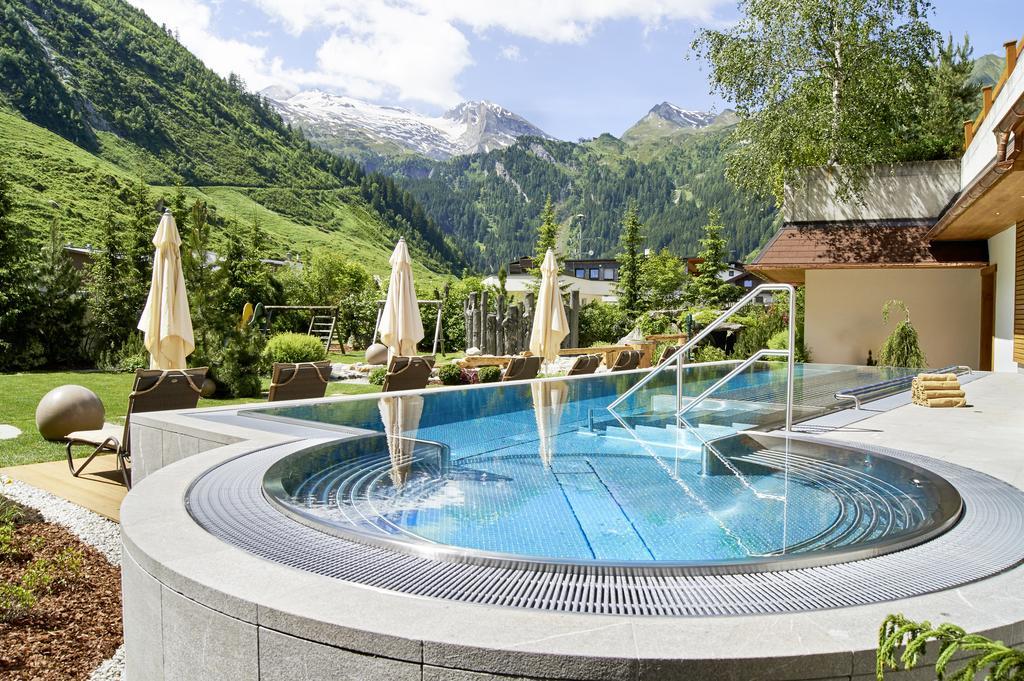Hotel Alpenhof Tux Kültér fotó