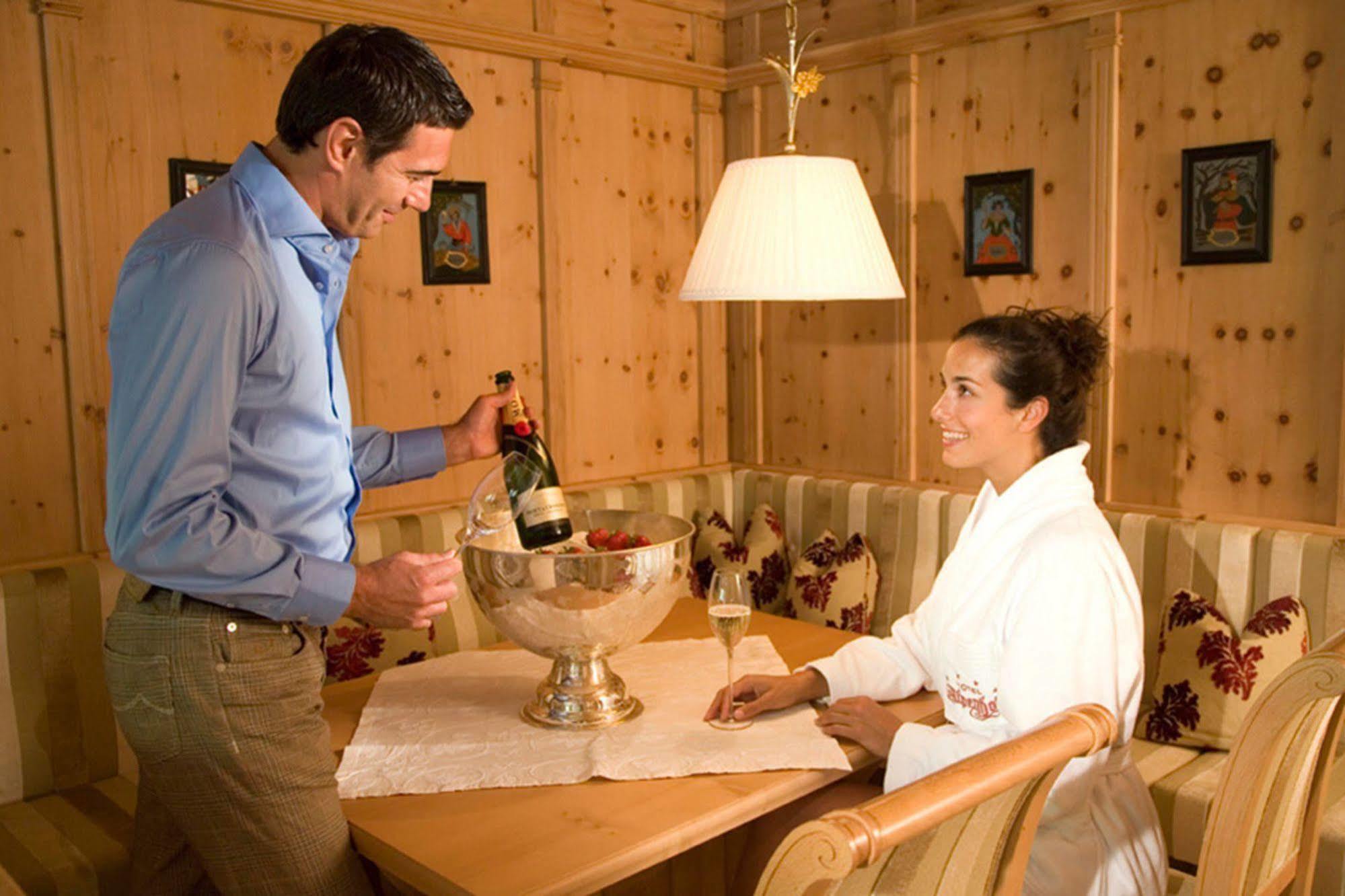 Hotel Alpenhof Tux Kültér fotó