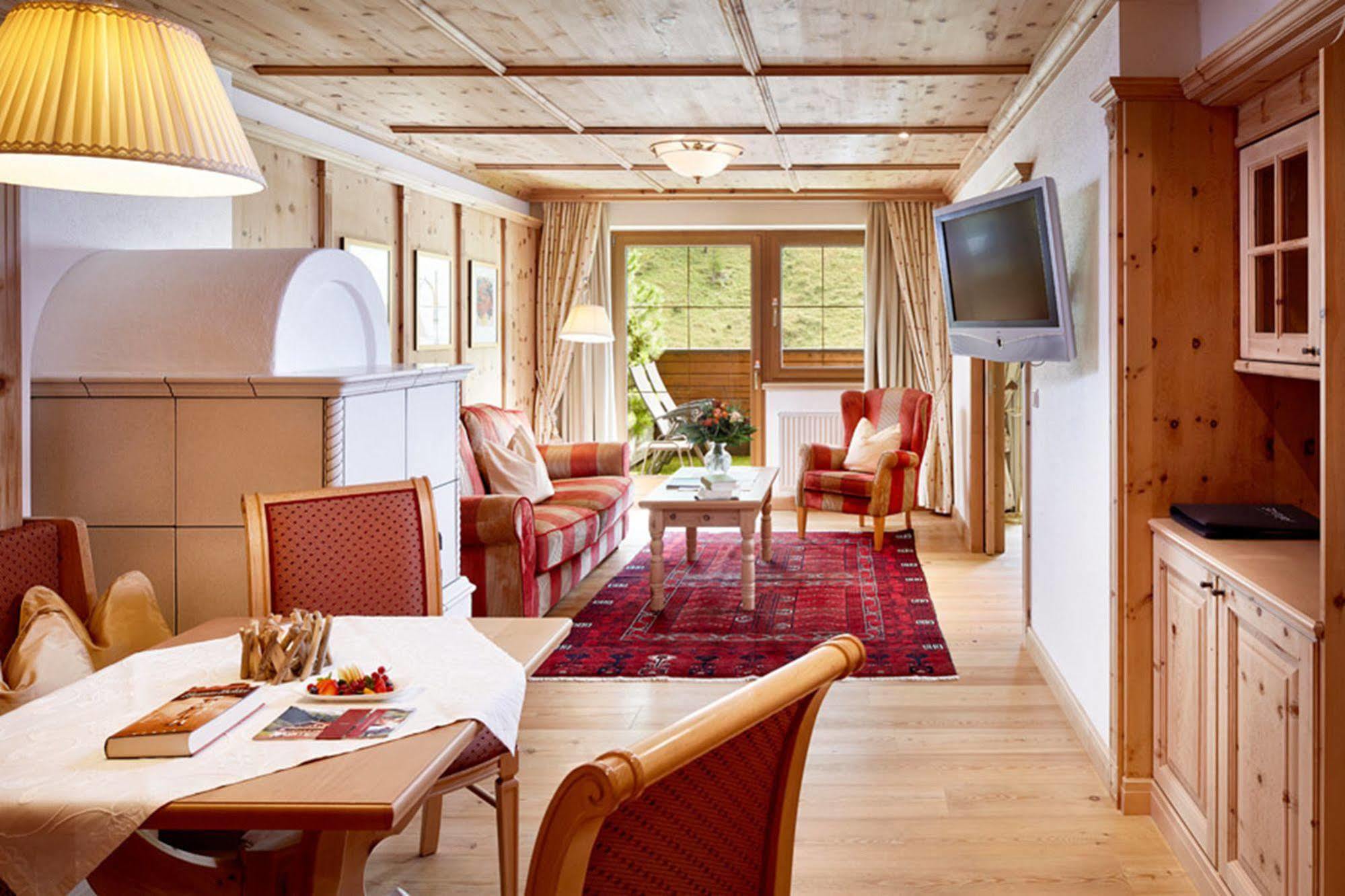 Hotel Alpenhof Tux Kültér fotó