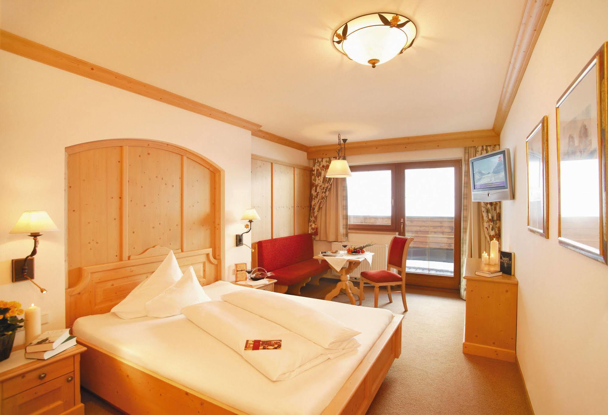 Hotel Alpenhof Tux Kültér fotó