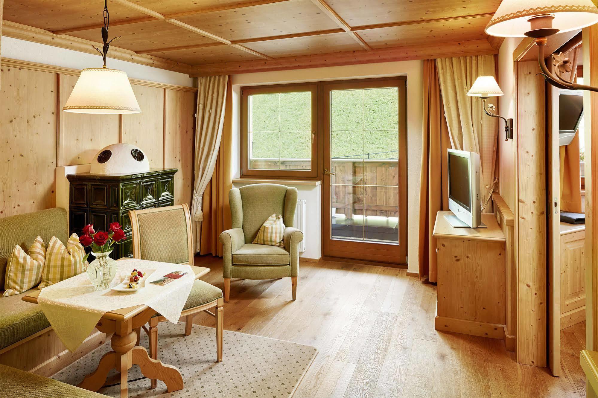 Hotel Alpenhof Tux Kültér fotó